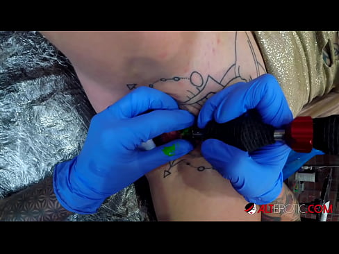 ❤️ Sully Savage oo aad u tattooed ayaa Kintirkeeda ku sawirtay tattoo ❤❌  anaga